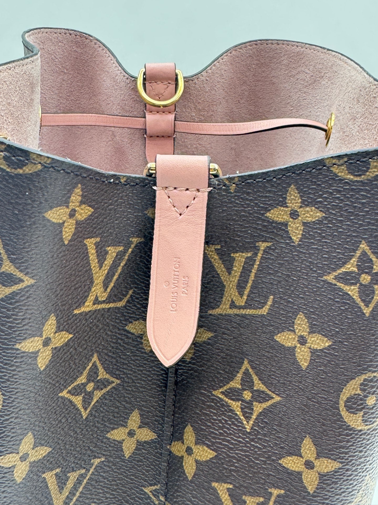 Louis Vuitton - NeoNoe - Leather - Brown - (medium)
