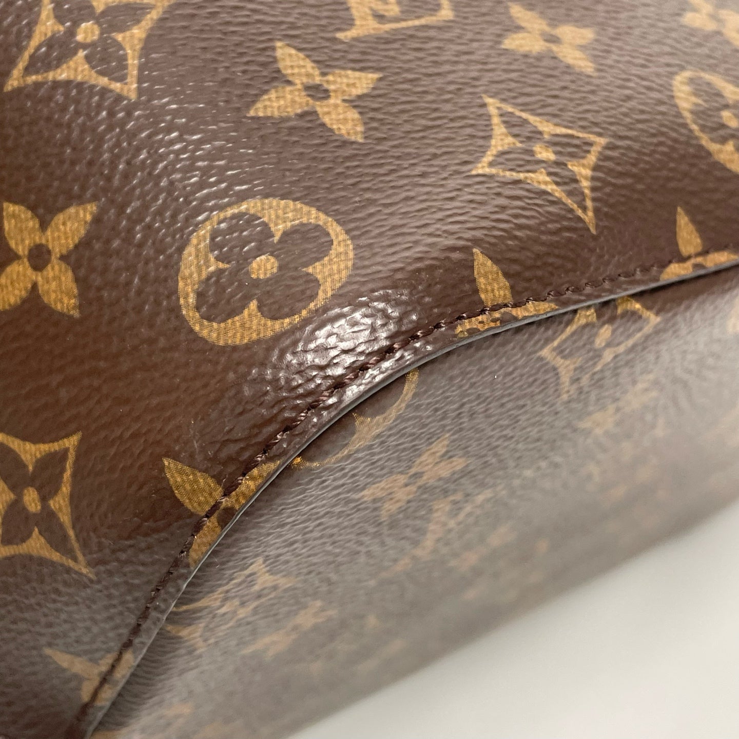 Louis Vuitton - NeoNoe - Leather - Brown - (medium)