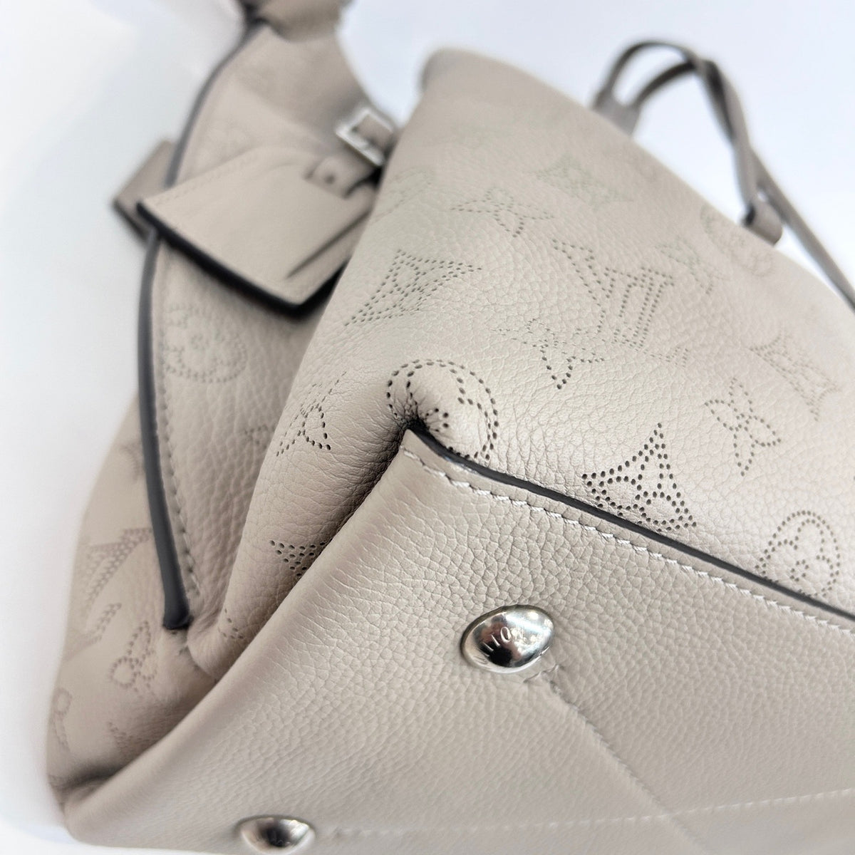 Louis Vuitton - NeoNoe - Leather - Grey