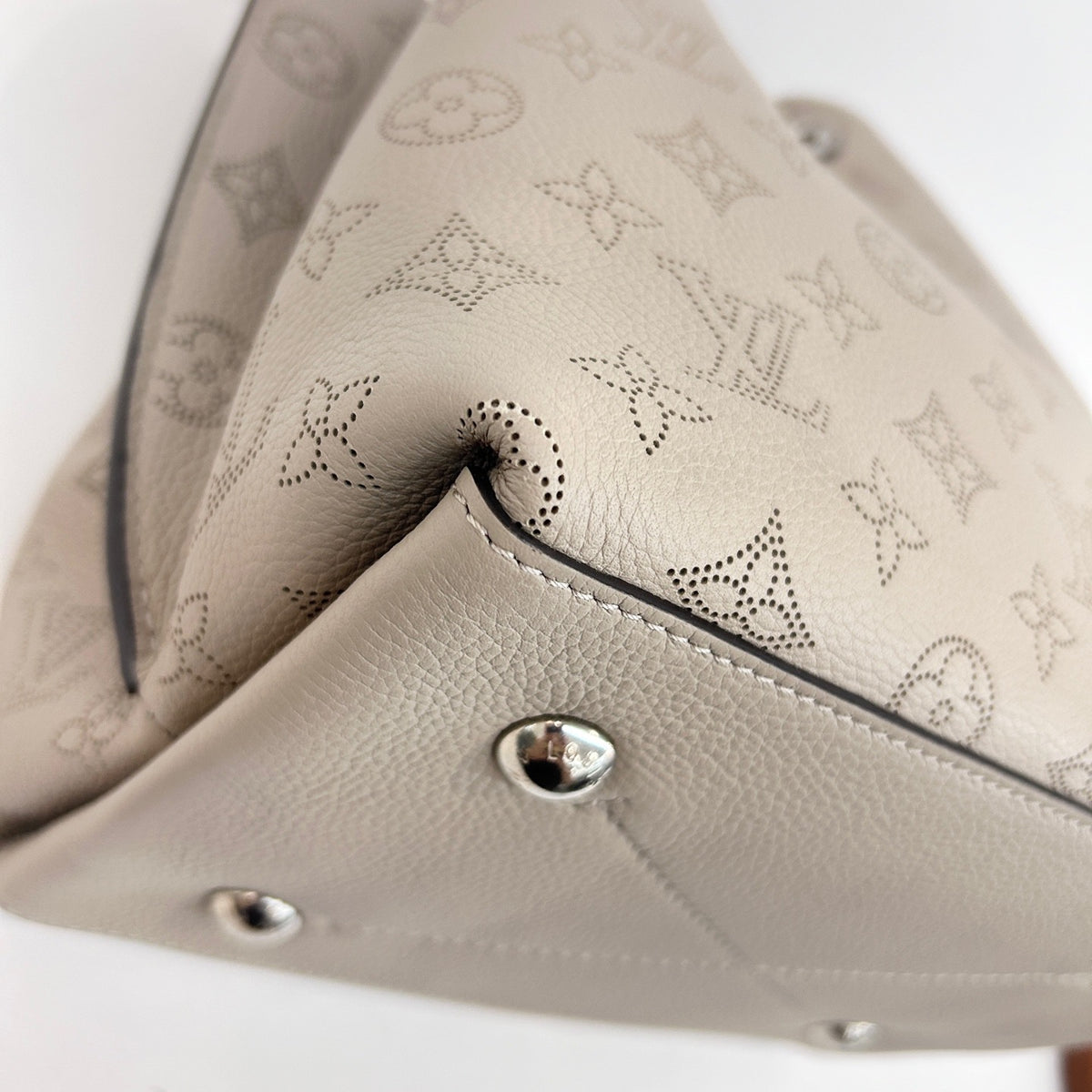 Louis Vuitton - NeoNoe - Leather - Grey
