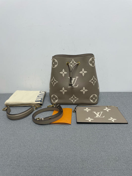Louis Vuitton - NéoNoé - Leather - Grey - (medium)