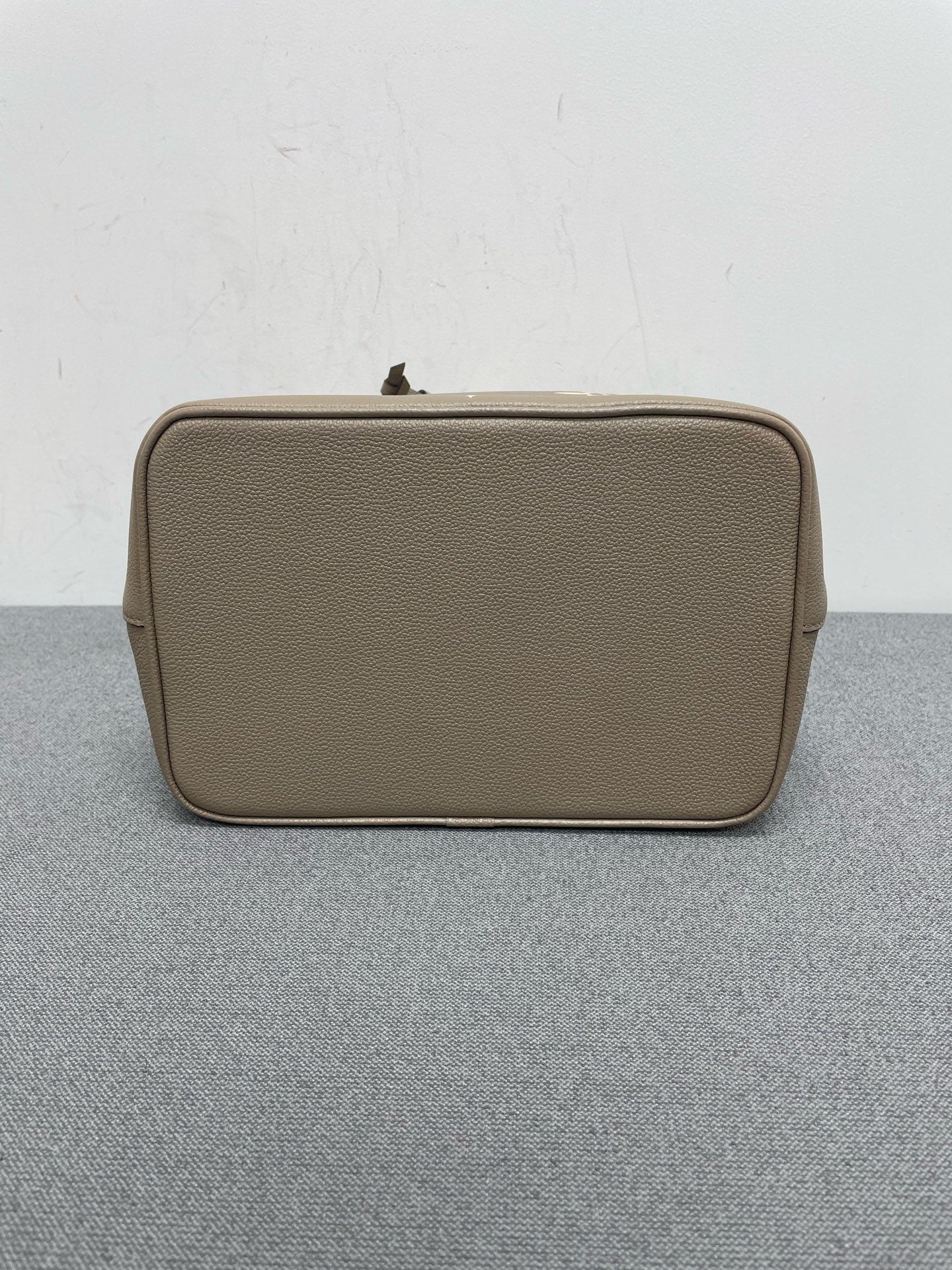Louis Vuitton - NéoNoé - Leather - Grey - (medium)