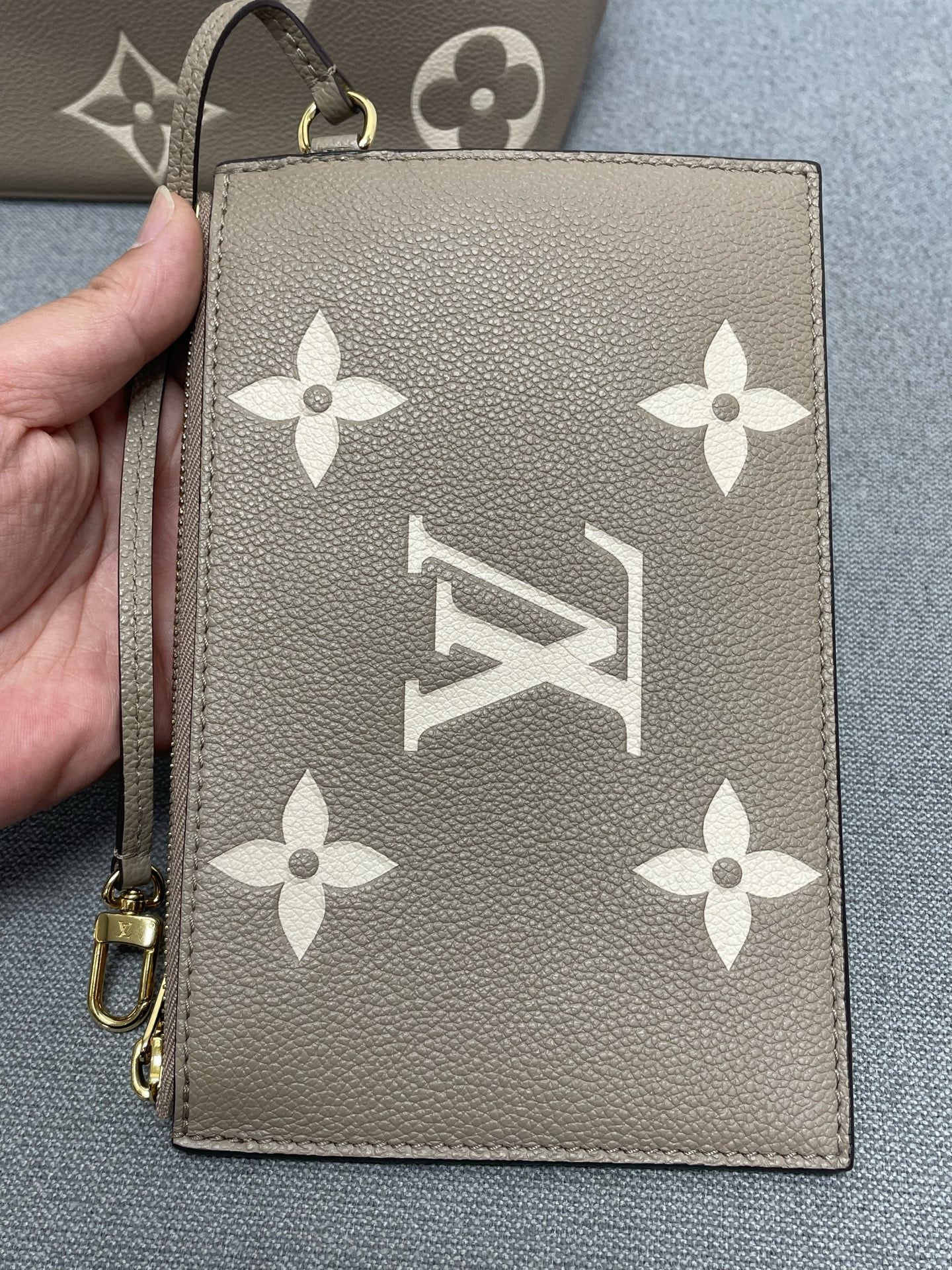 Louis Vuitton - NéoNoé - Leather - Grey - (medium)