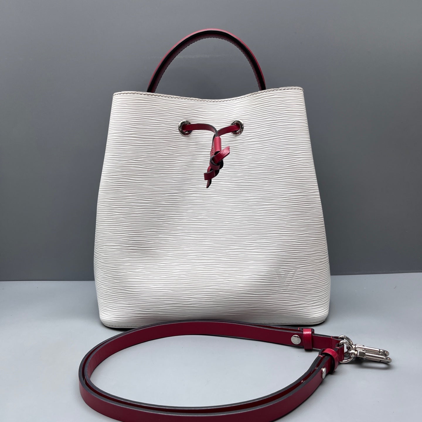 Louis Vuitton - NeoNoe - Leather - Multicolour - (medium)