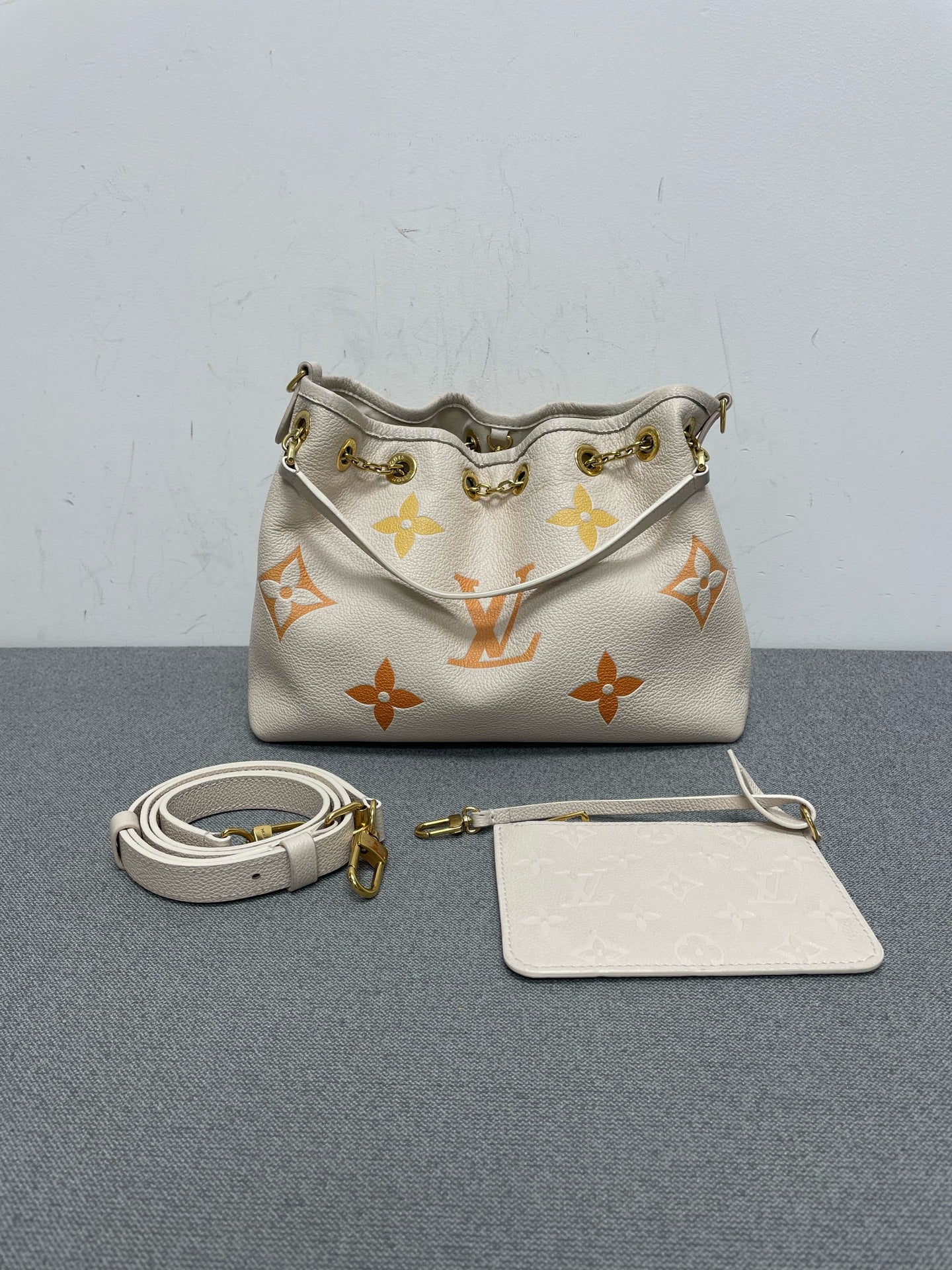 Louis Vuitton - NeoNoe - Leather - Multicolour - (Medium)