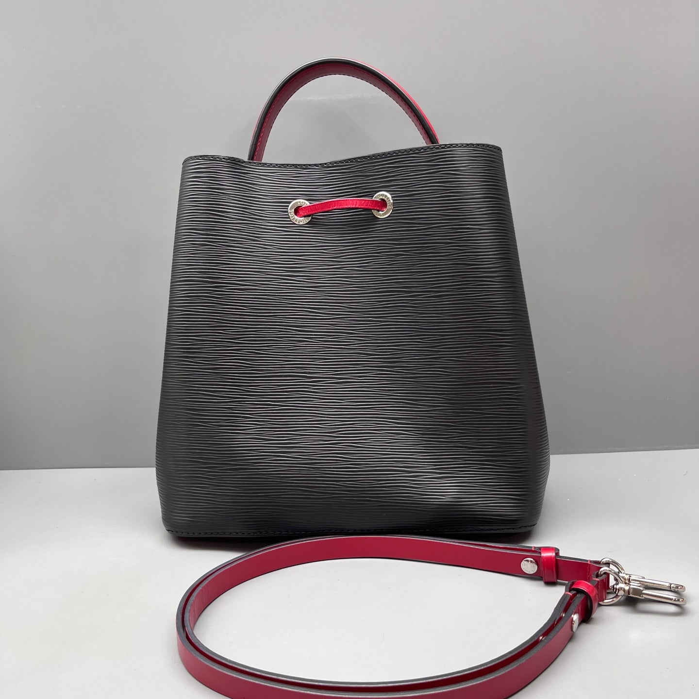 Louis Vuitton - NeoNoe - Leather - Multicolour - (medium)
