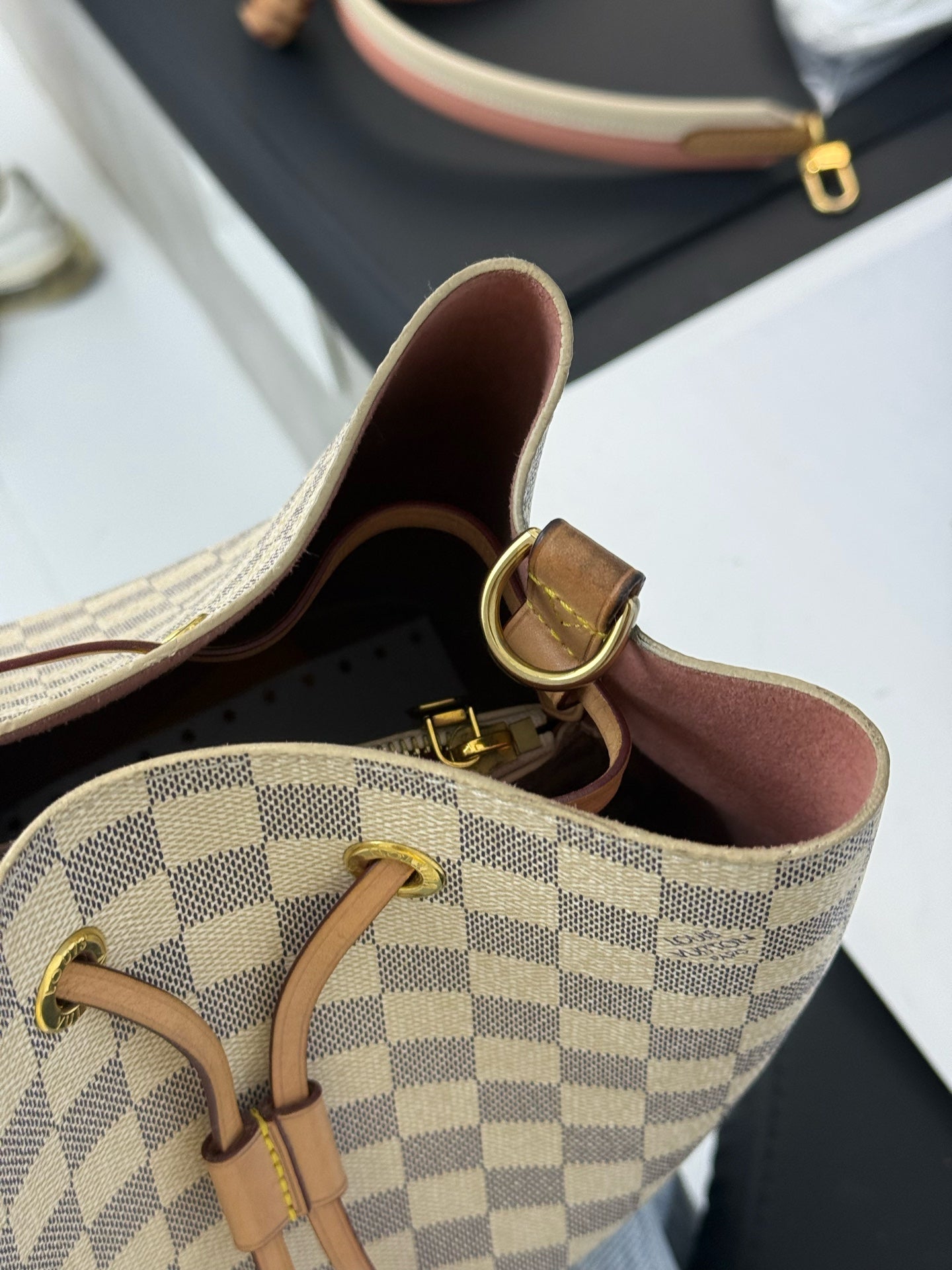 Louis Vuitton - NéoNoé - Leather - Multicolour - (medium)