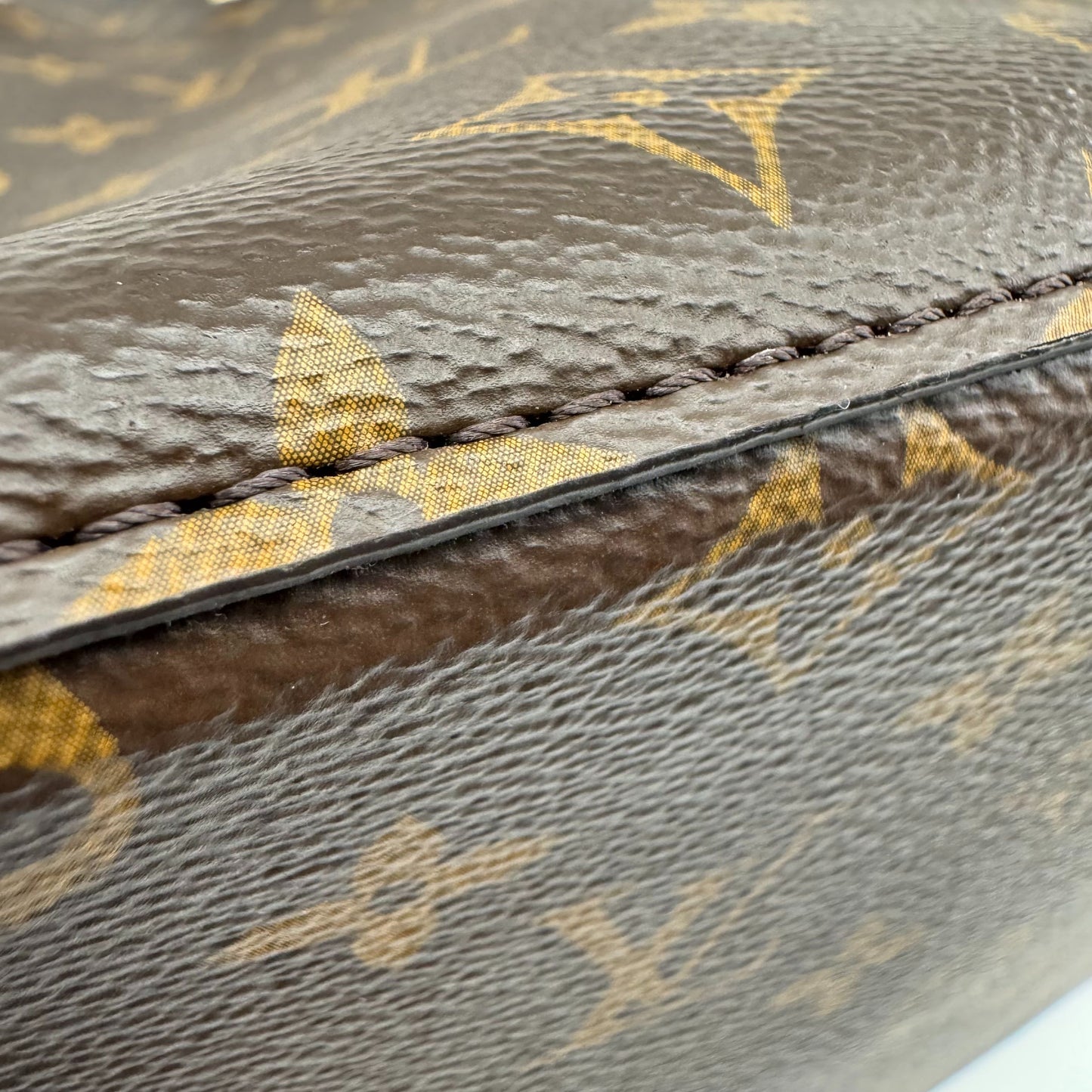 Louis Vuitton - NéoNoé - Leather - Multicolour - (Medium)
