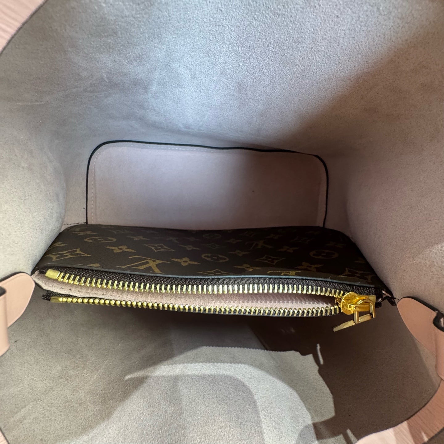 Louis Vuitton - NéoNoé - Leather - Multicolour - (Medium)