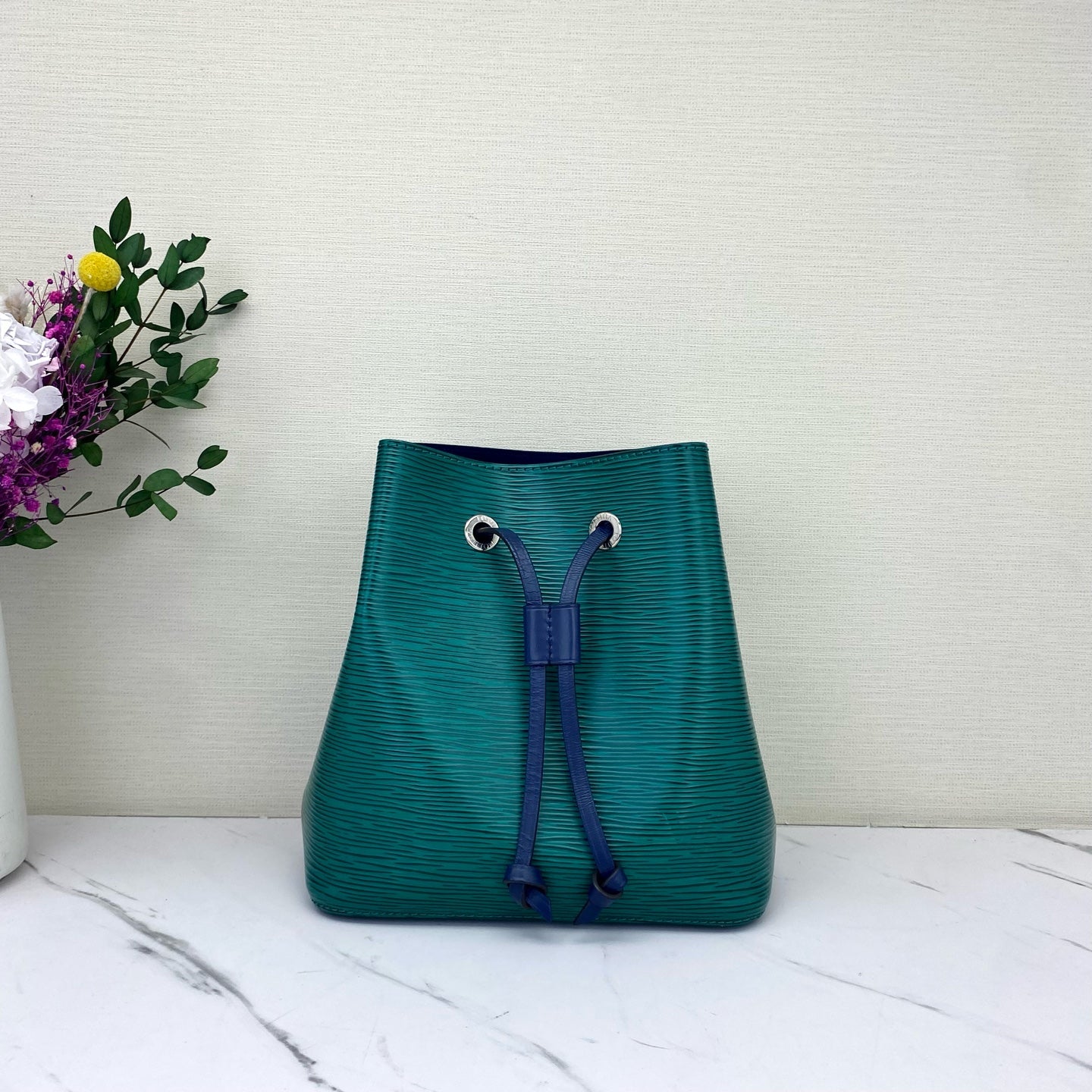 Louis Vuitton - NeoNoe - Leather - Multicolour - (mini)