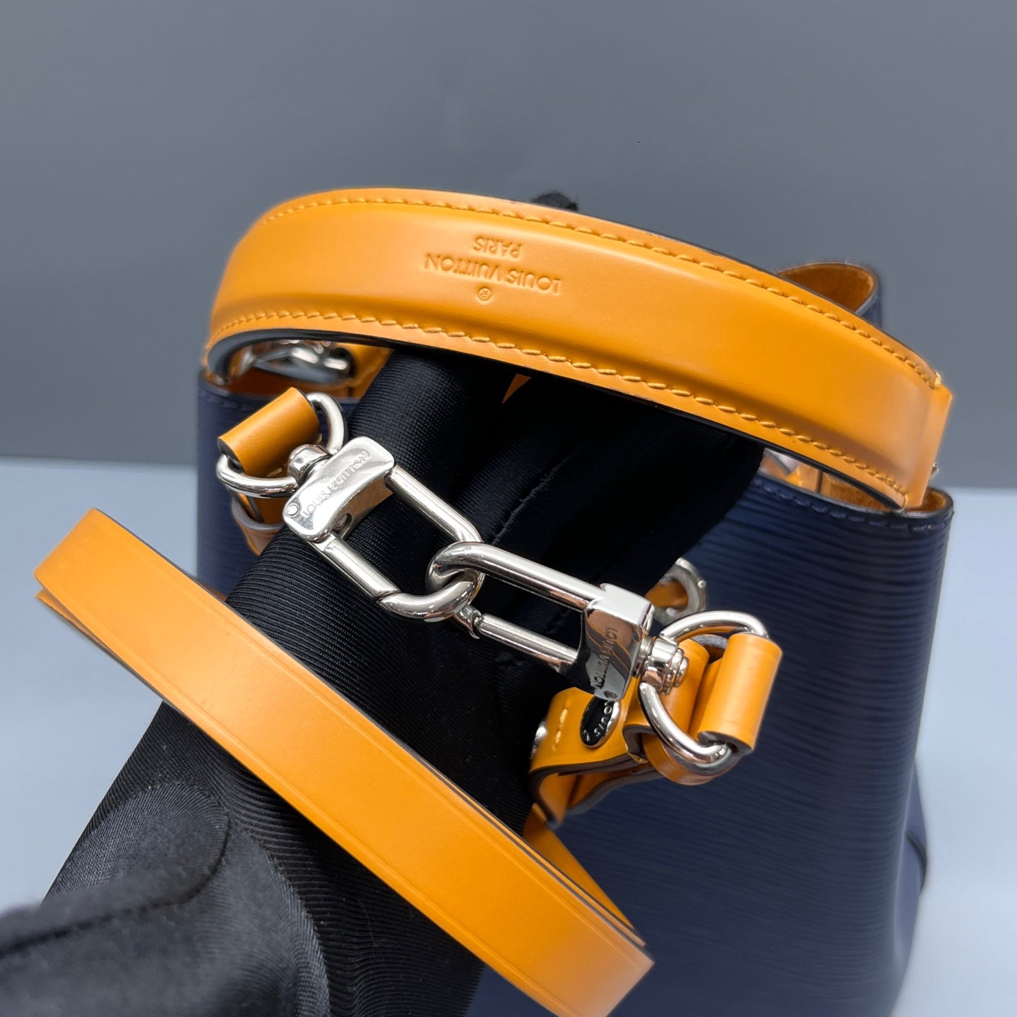 Louis Vuitton - NéoNoé - Leather - Multicolour - (mini)