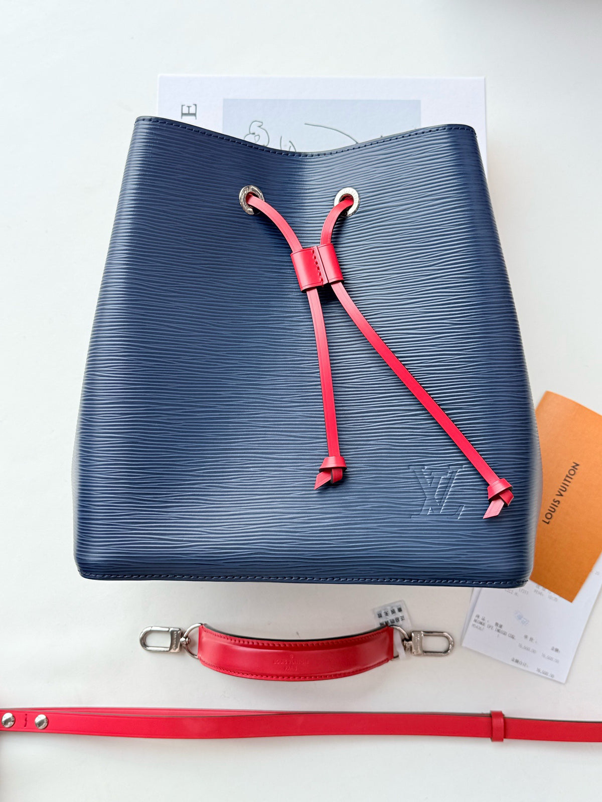Louis Vuitton - NeoNoe - Leather - Navy - (medium)