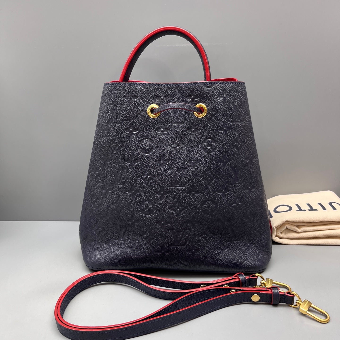Louis Vuitton - NeoNoe - Leather - Navy - (medium)