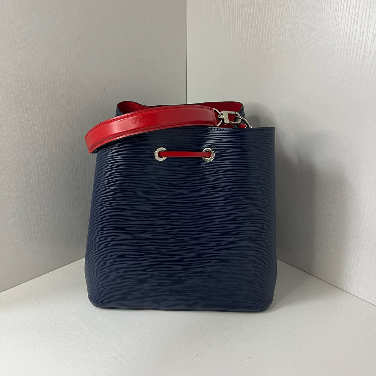 Louis Vuitton - NeoNoe - Leather - Navy - (medium)