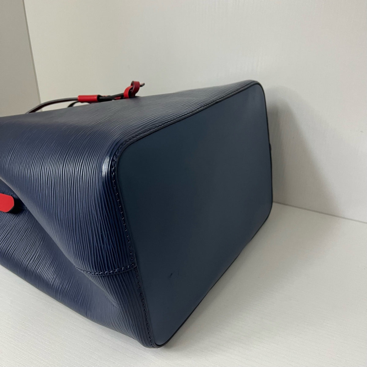 Louis Vuitton - NeoNoe - Leather - Navy - (medium)