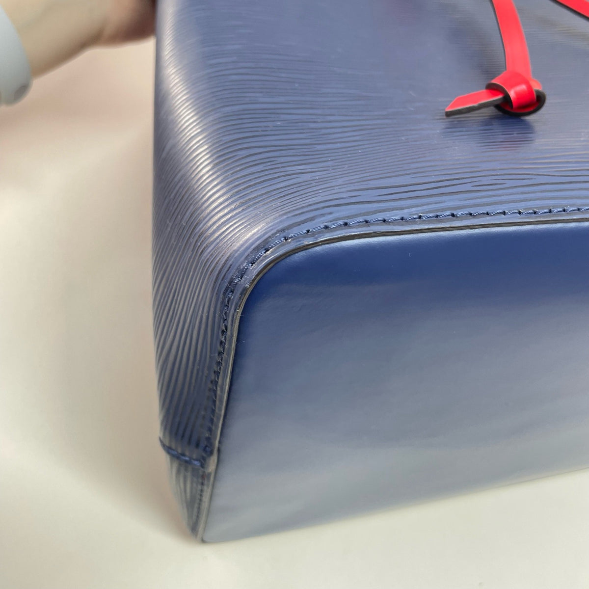 Louis Vuitton - NeoNoe - Leather - Navy - (medium)