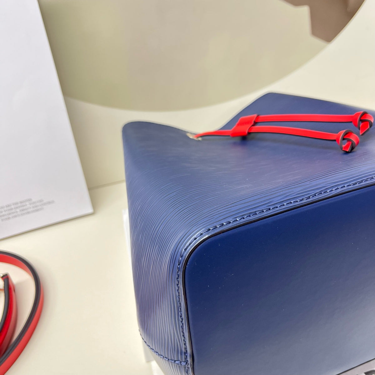 Louis Vuitton - NeoNoe - Leather - Navy - (medium)