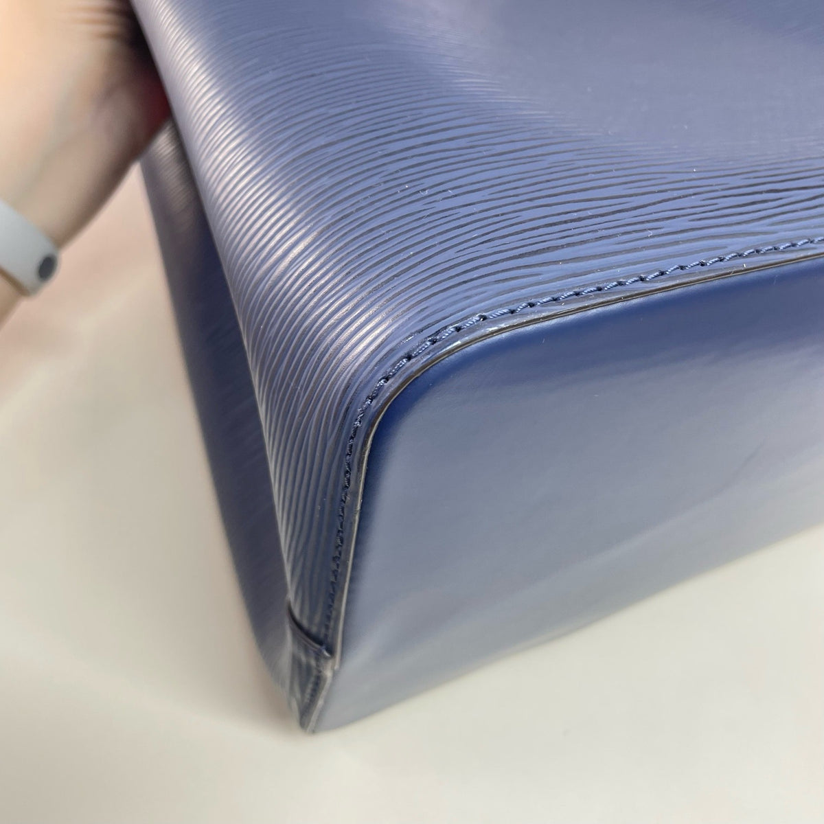 Louis Vuitton - NeoNoe - Leather - Navy - (medium)