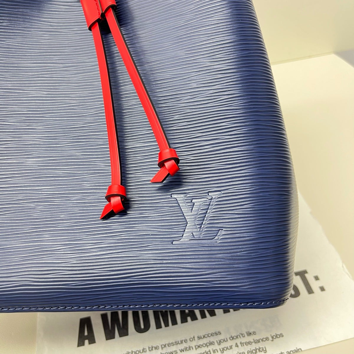 Louis Vuitton - NeoNoe - Leather - Navy - (medium)