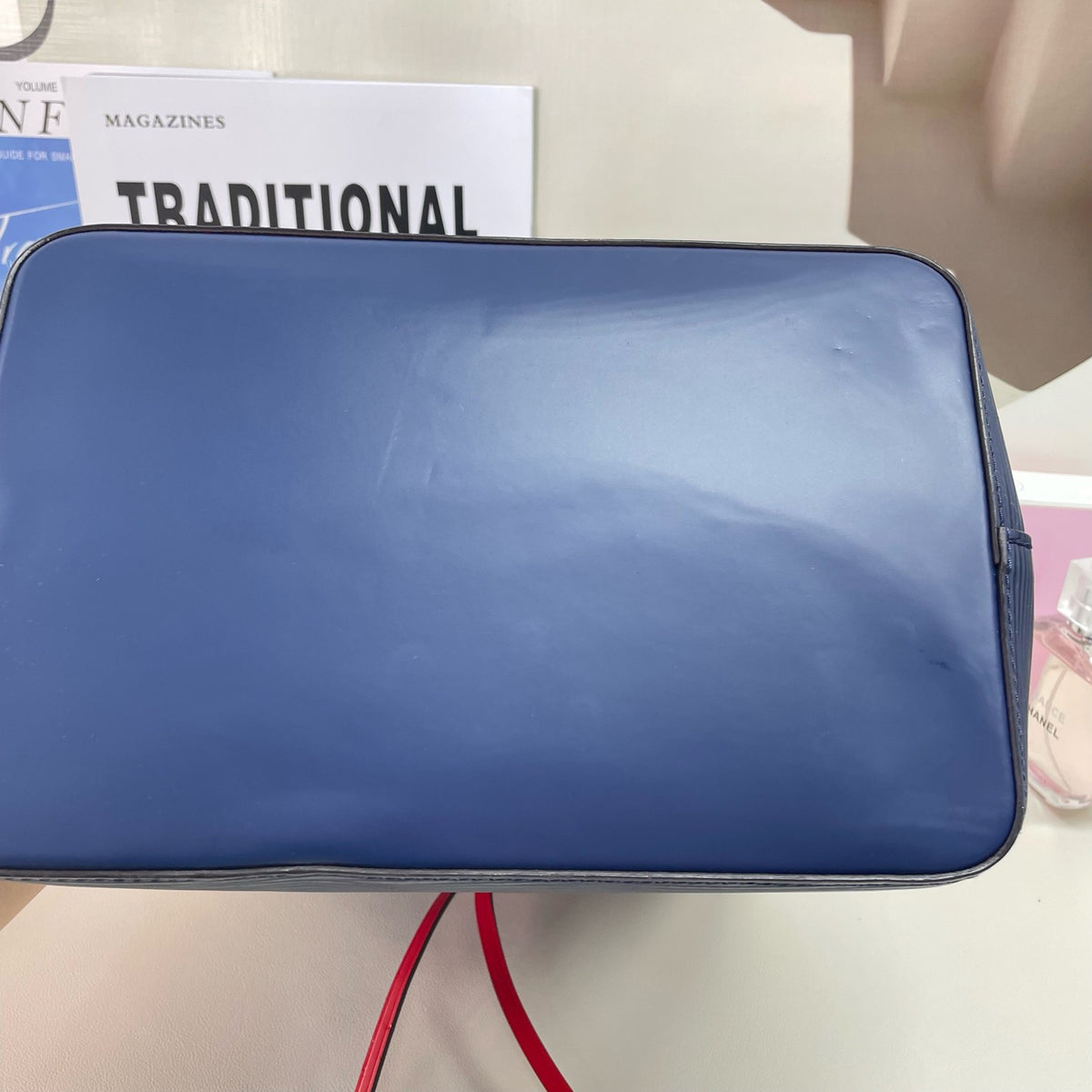 Louis Vuitton - NeoNoe - Leather - Navy - (medium)