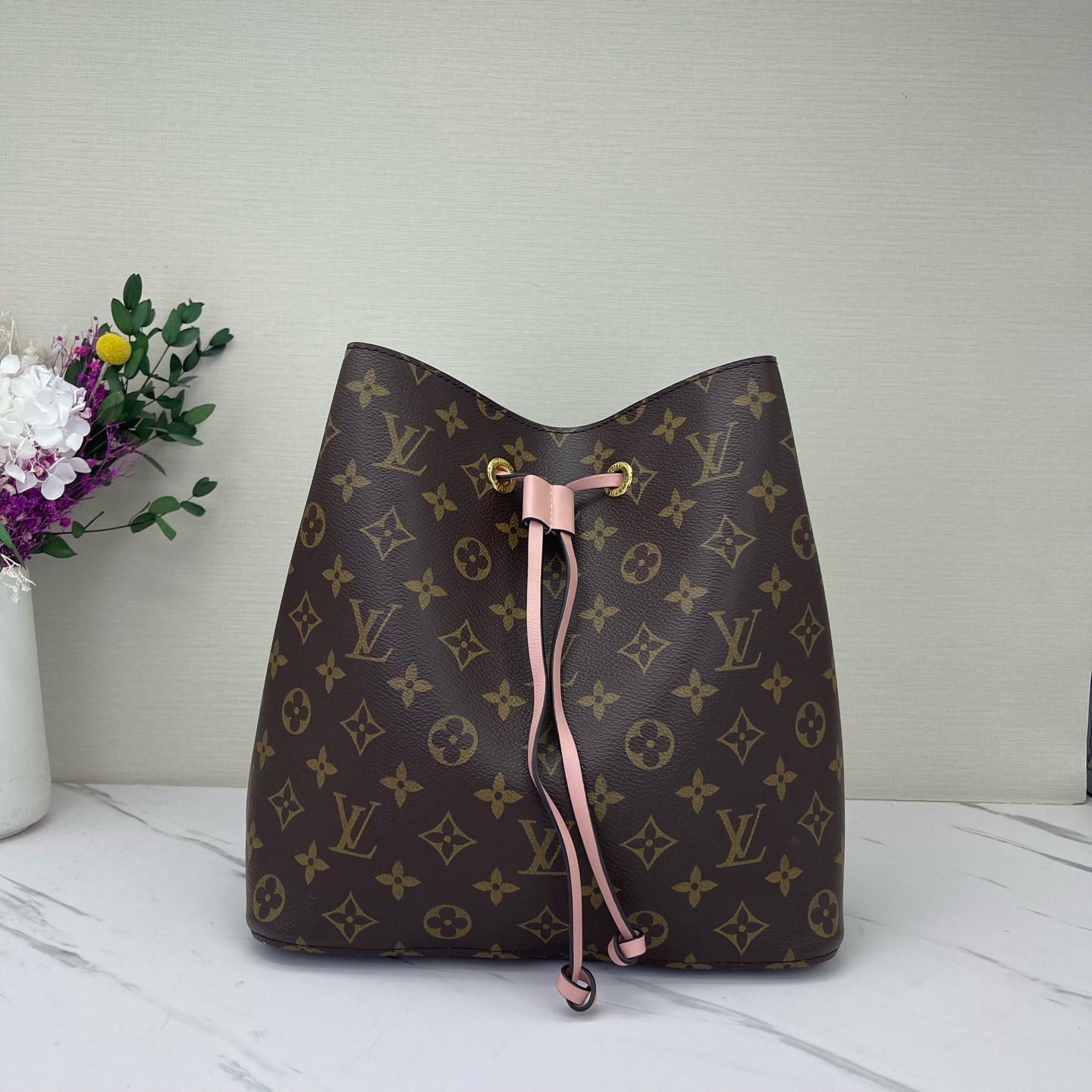 Louis Vuitton - NeoNoe - Leather - Pink - (medium)