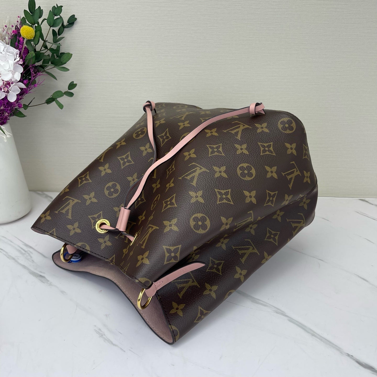 Louis Vuitton - NeoNoe - Leather - Pink - (medium)