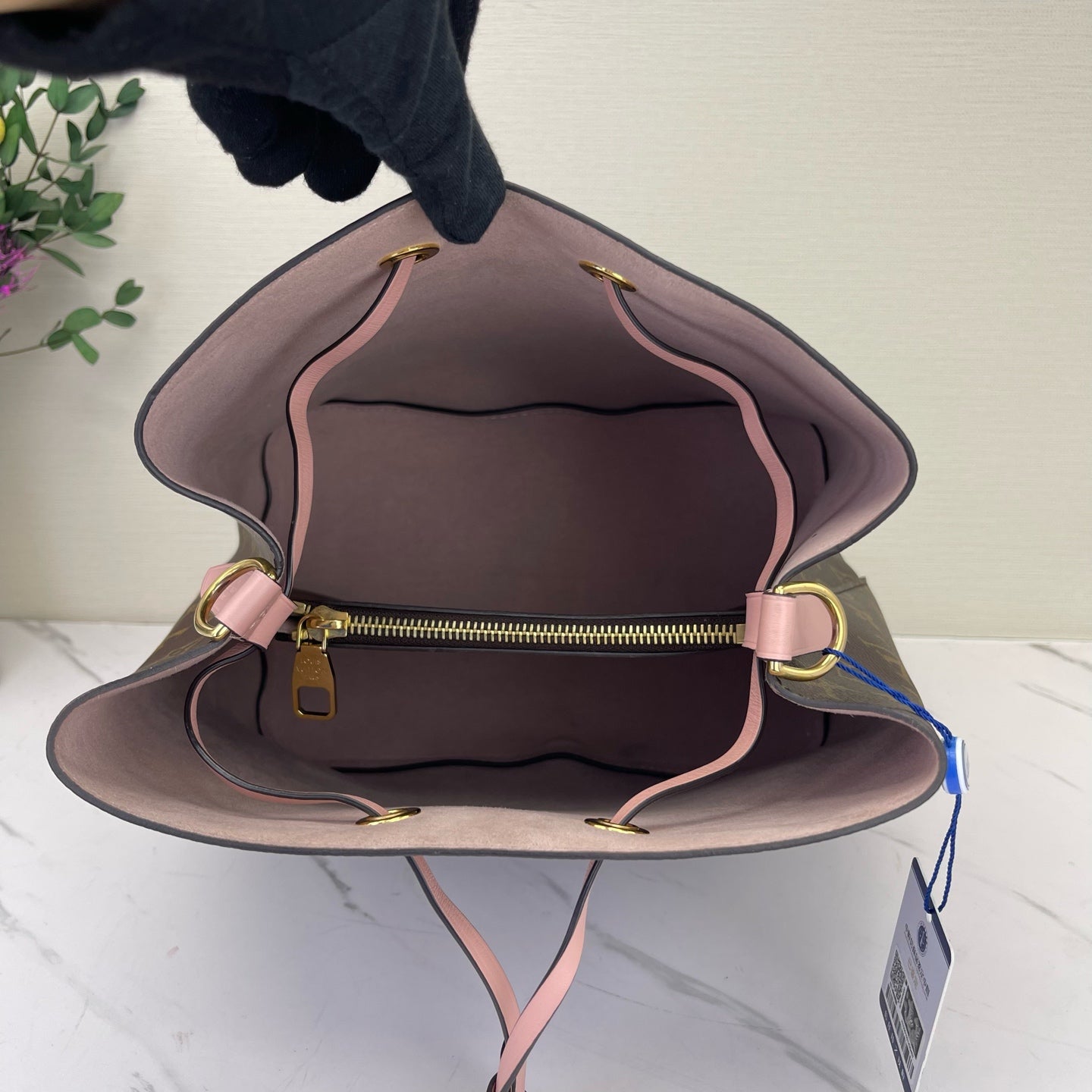 Louis Vuitton - NeoNoe - Leather - Pink - (medium)