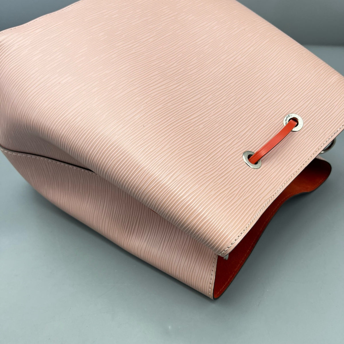Louis Vuitton - NeoNoe - Leather - Pink - (medium)