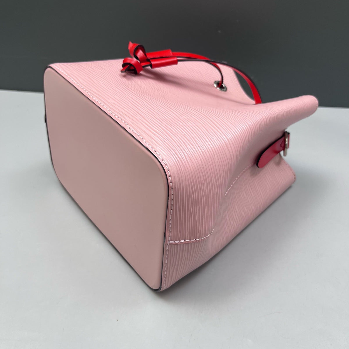 Louis Vuitton - NeoNoe - Leather - Pink - (small)