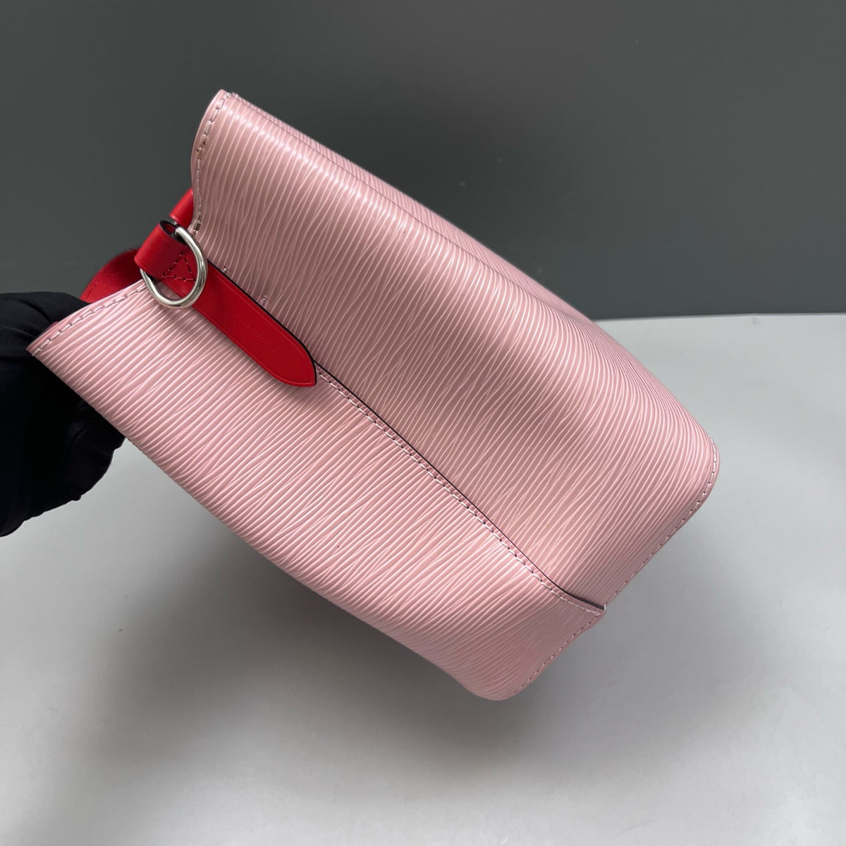 Louis Vuitton - NeoNoe - Leather - Pink - (small)