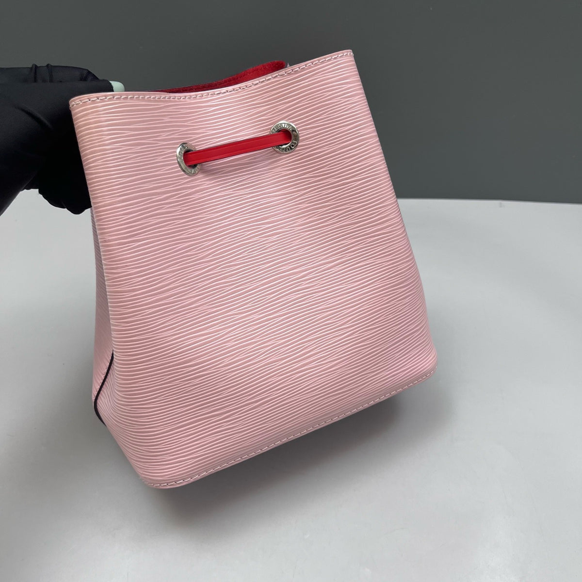 Louis Vuitton - NeoNoe - Leather - Pink - (small)
