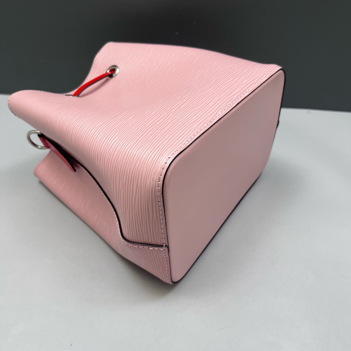 Louis Vuitton - NeoNoe - Leather - Pink - (small)