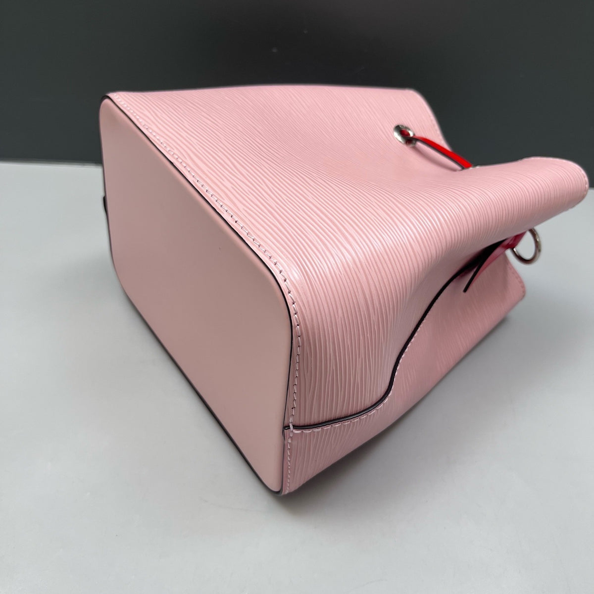 Louis Vuitton - NeoNoe - Leather - Pink - (small)