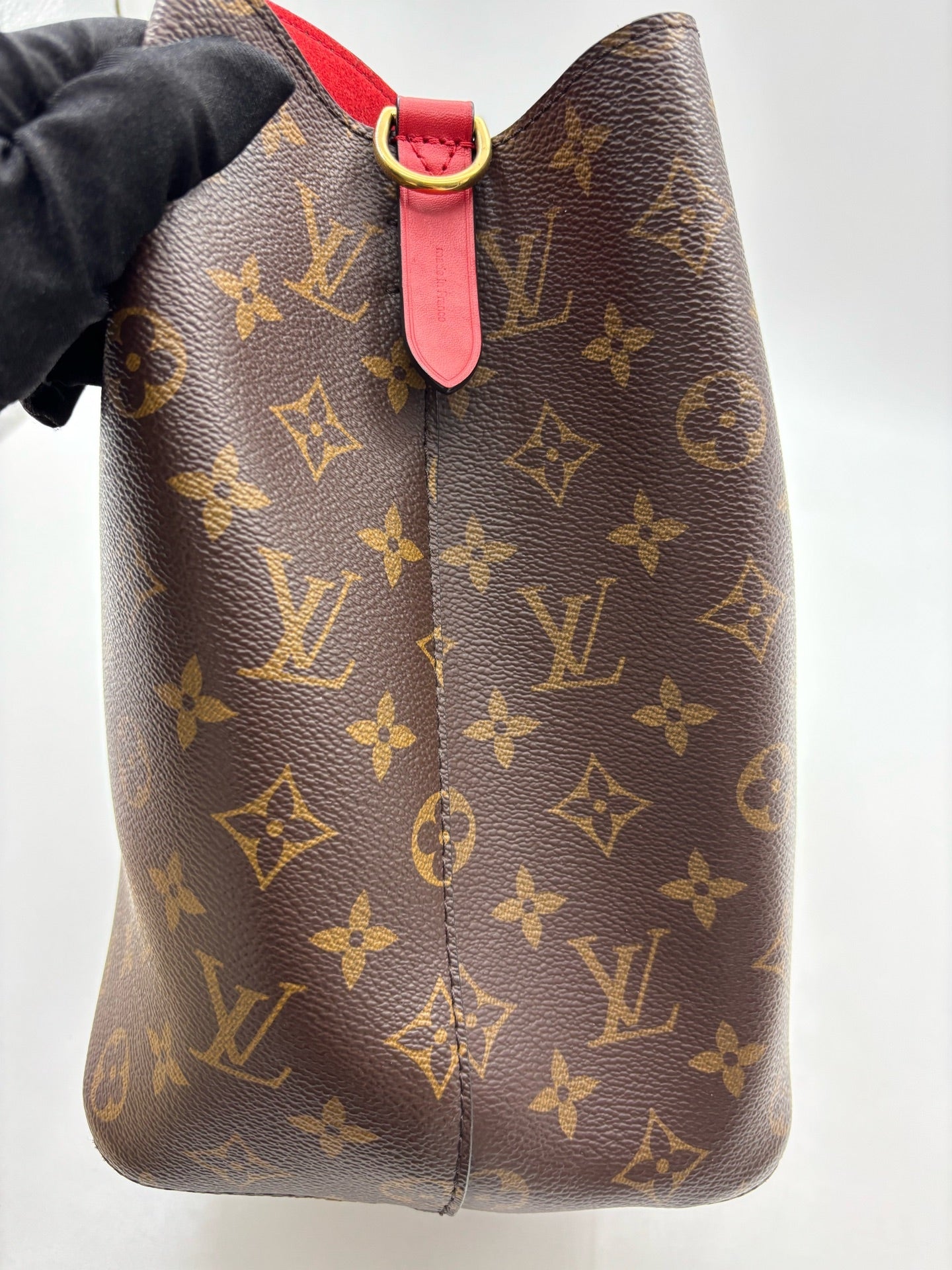 Louis Vuitton - NéoNoé - Leather - Red - (medium)