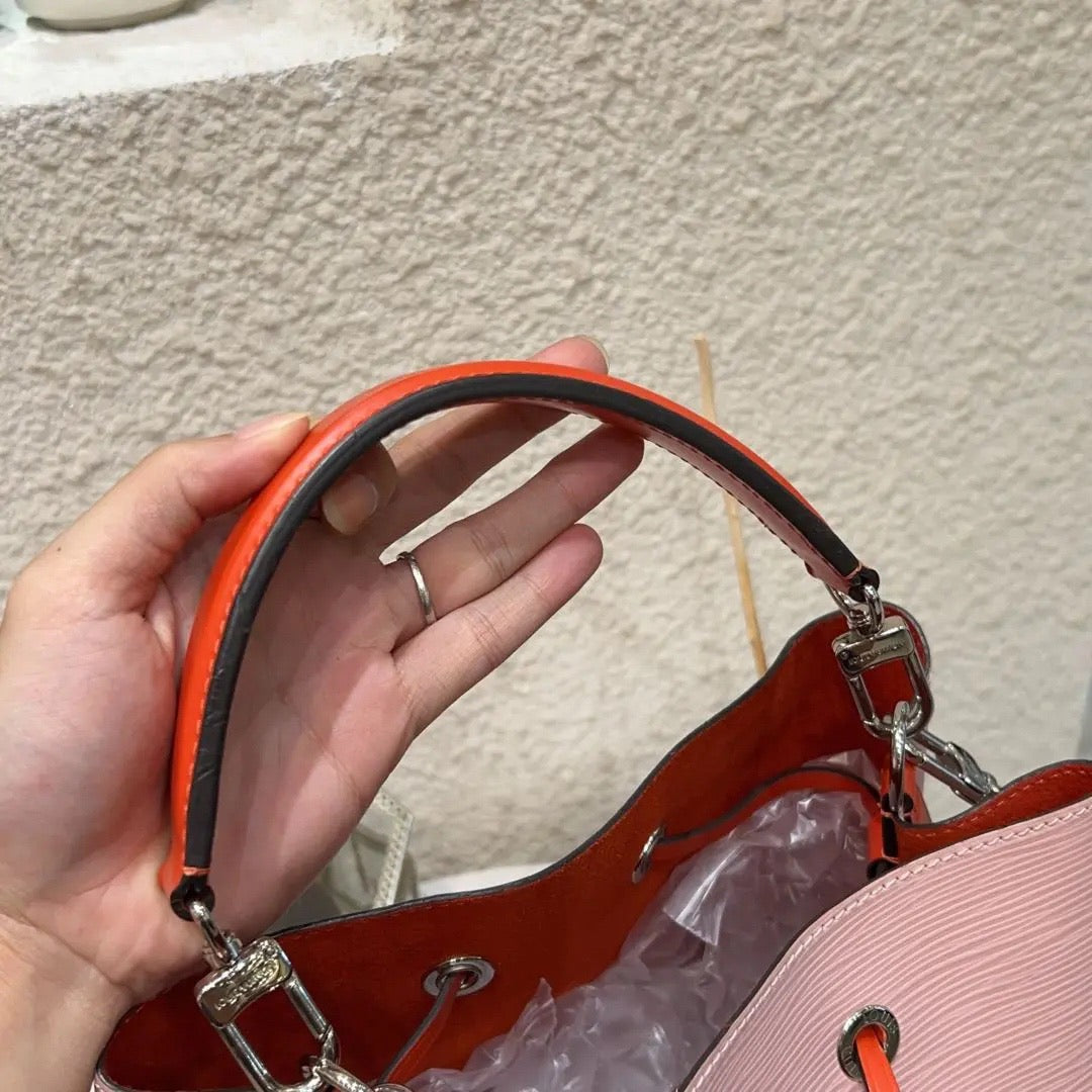 Louis Vuitton - NeoNoe Medium - Leather - Multicolour - (Medium)