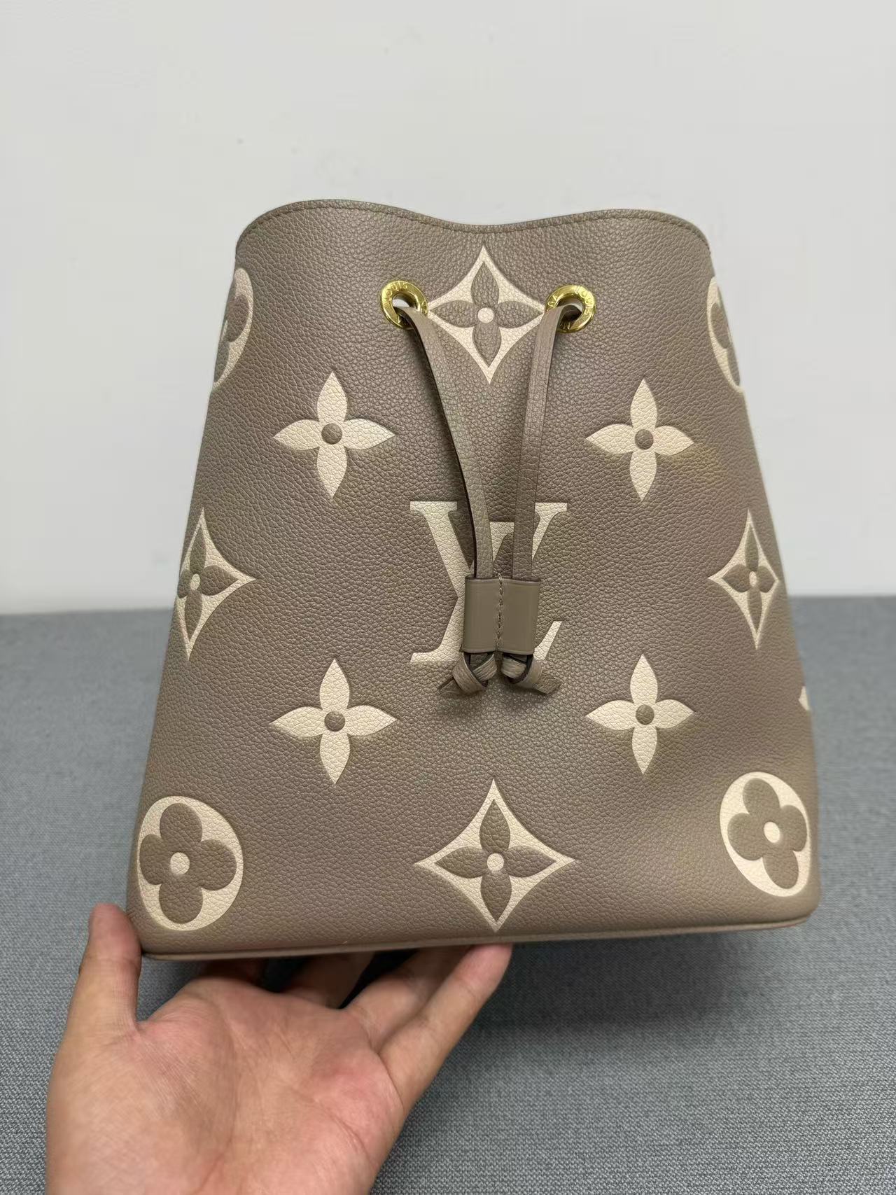 Louis Vuitton - NéoNoé MM - Monogram Empreinte Leather - Taupe / Elephant Grey with Cream Monogram - (Medium)
