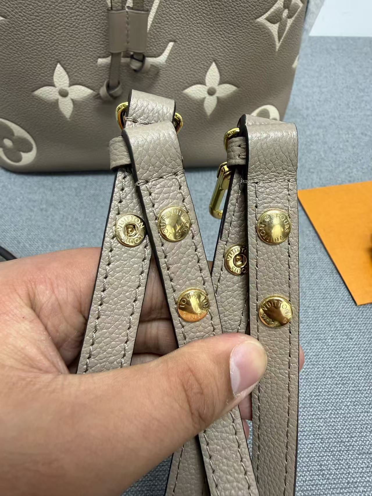 Louis Vuitton - NéoNoé MM - Monogram Empreinte Leather - Taupe / Elephant Grey with Cream Monogram - (Medium)