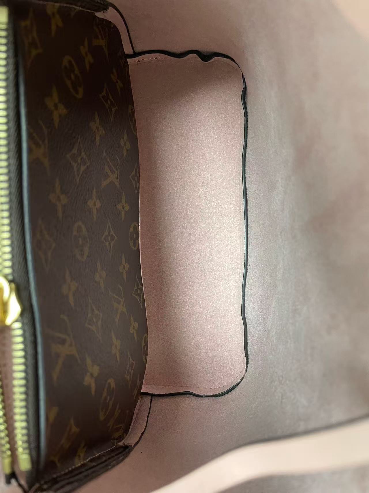 Louis Vuitton - NéoNoé - Monogram coated canvas with pink cowhide leather trim - Brown with Pink - (Medium)
