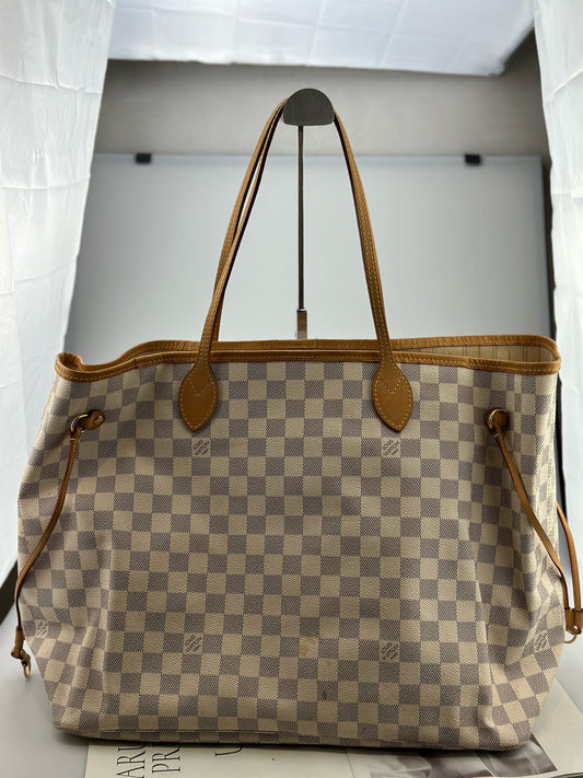 Louis Vuitton - Neverfull GM - Damier Azur coated canvas with natural cowhide leather trim - White and Beige with natural tan accents - (Large)