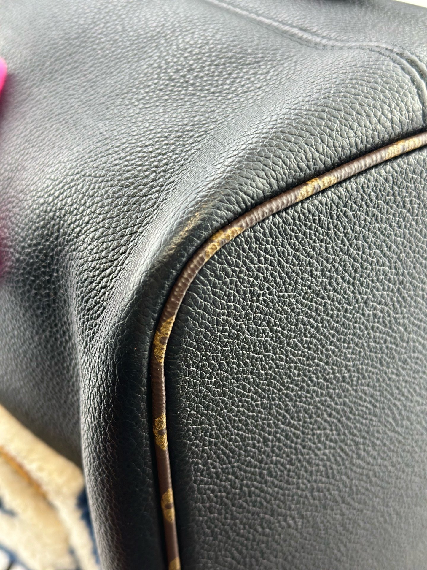 Louis Vuitton - Neverfull - Grained cowhide leather with wool and Monogram canvas trim - Black with multicolour wool accents and dark brown Monogram trim - (Medium)