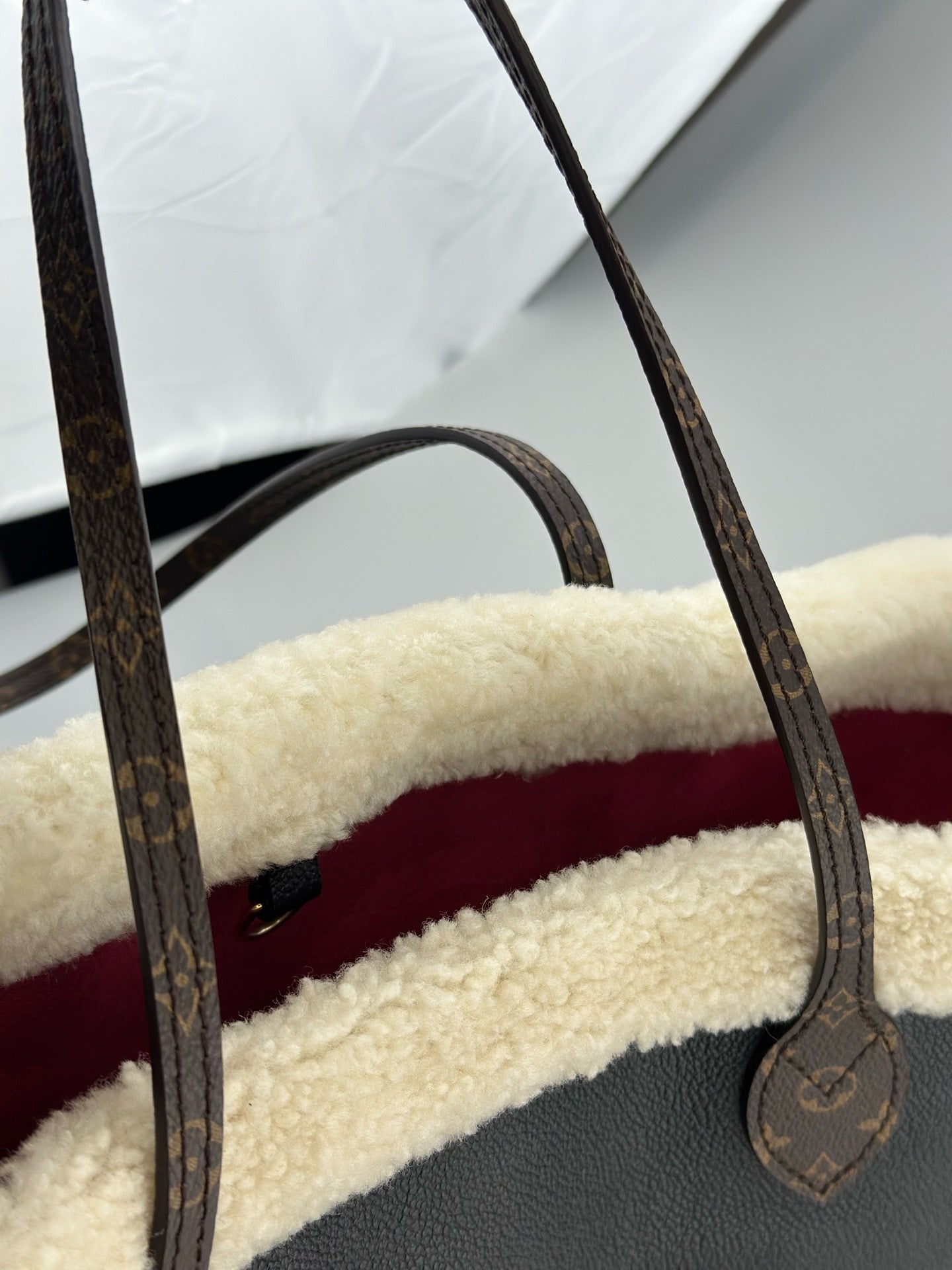 Louis Vuitton - Neverfull - Grained cowhide leather with wool and Monogram canvas trim - Black with multicolour wool accents and dark brown Monogram trim - (Medium)