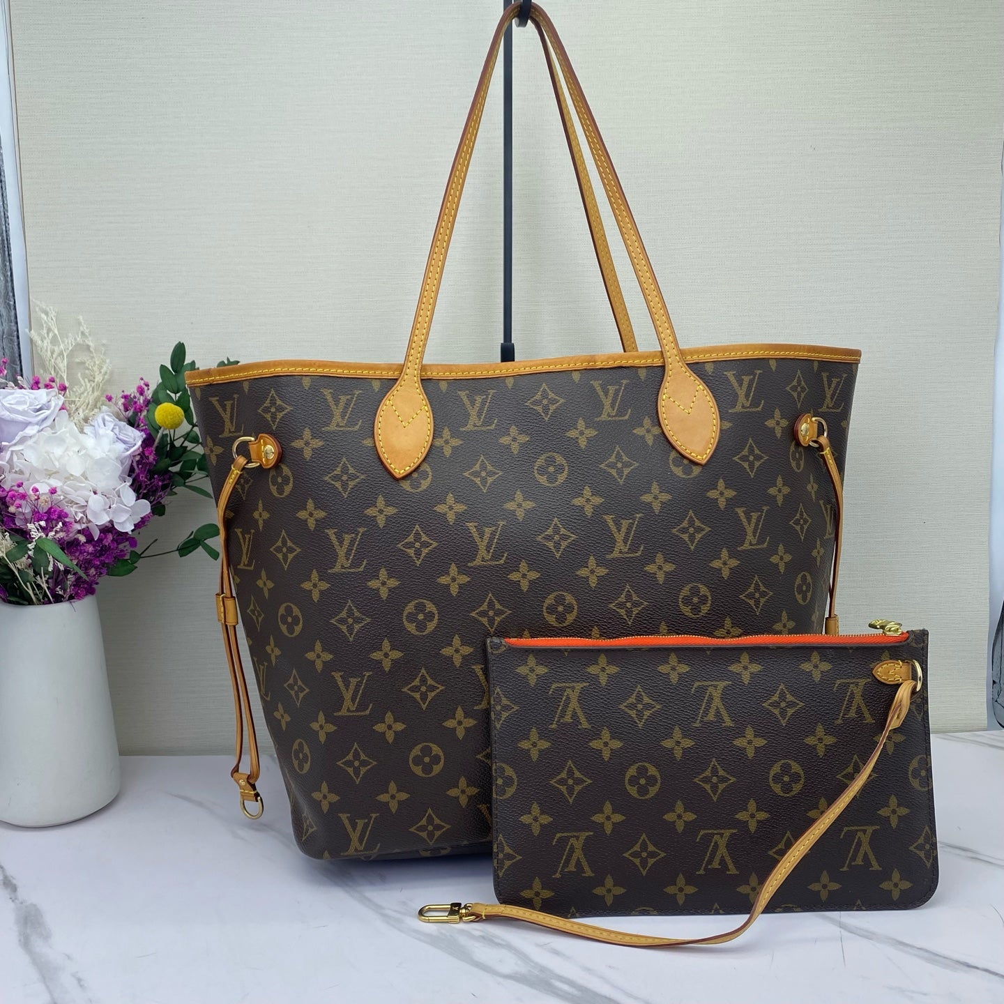 Louis Vuitton - Neverfull - Leather - Brown - (medium)