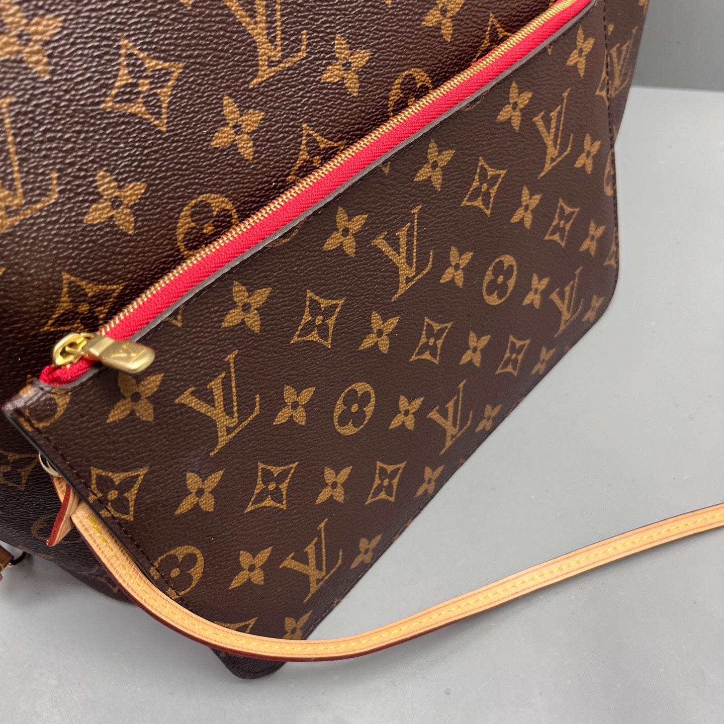 Louis Vuitton - Neverfull - Leather - Brown - (medium)