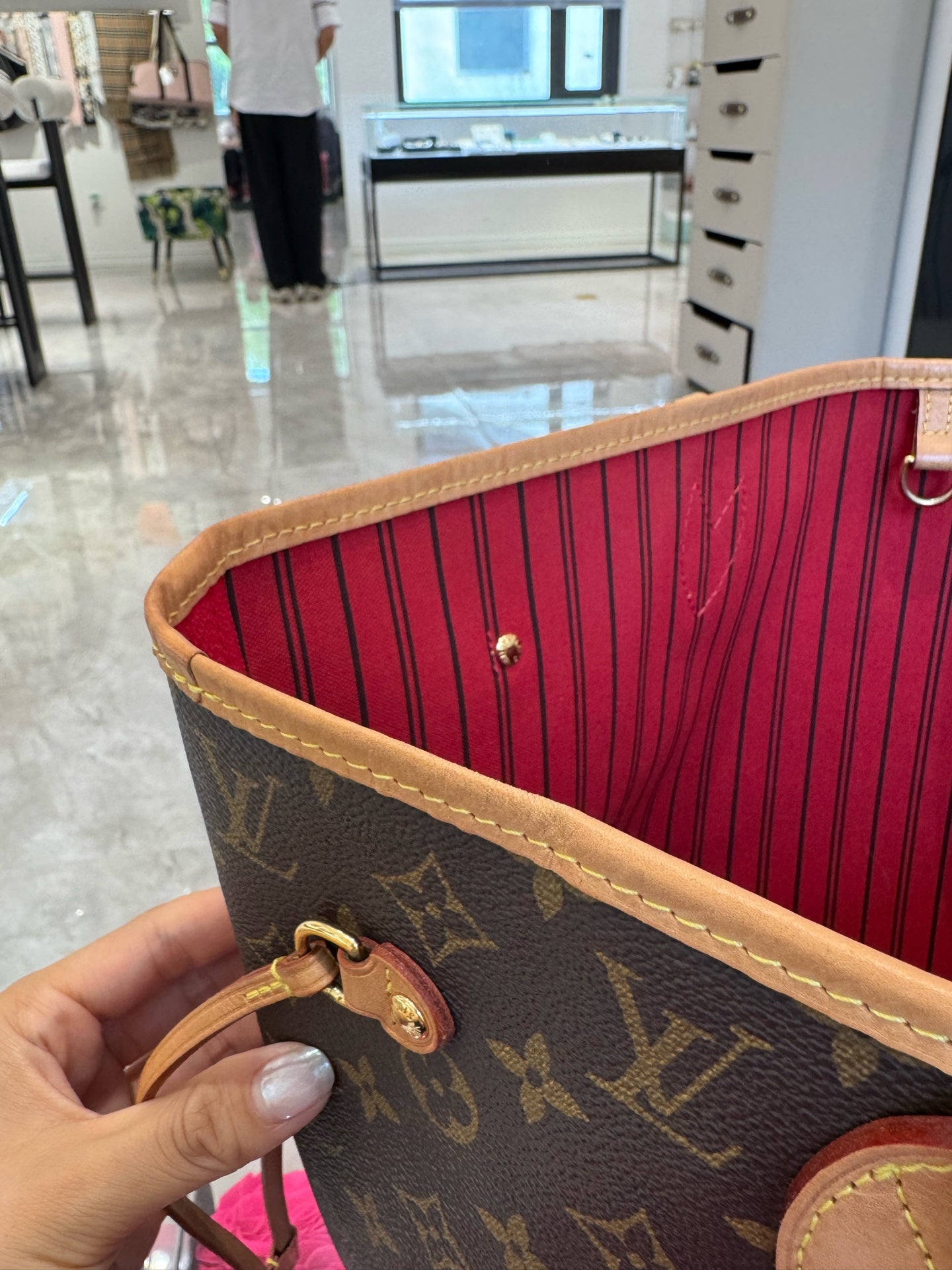 Louis Vuitton - Neverfull - Leather - Brown - (Medium)
