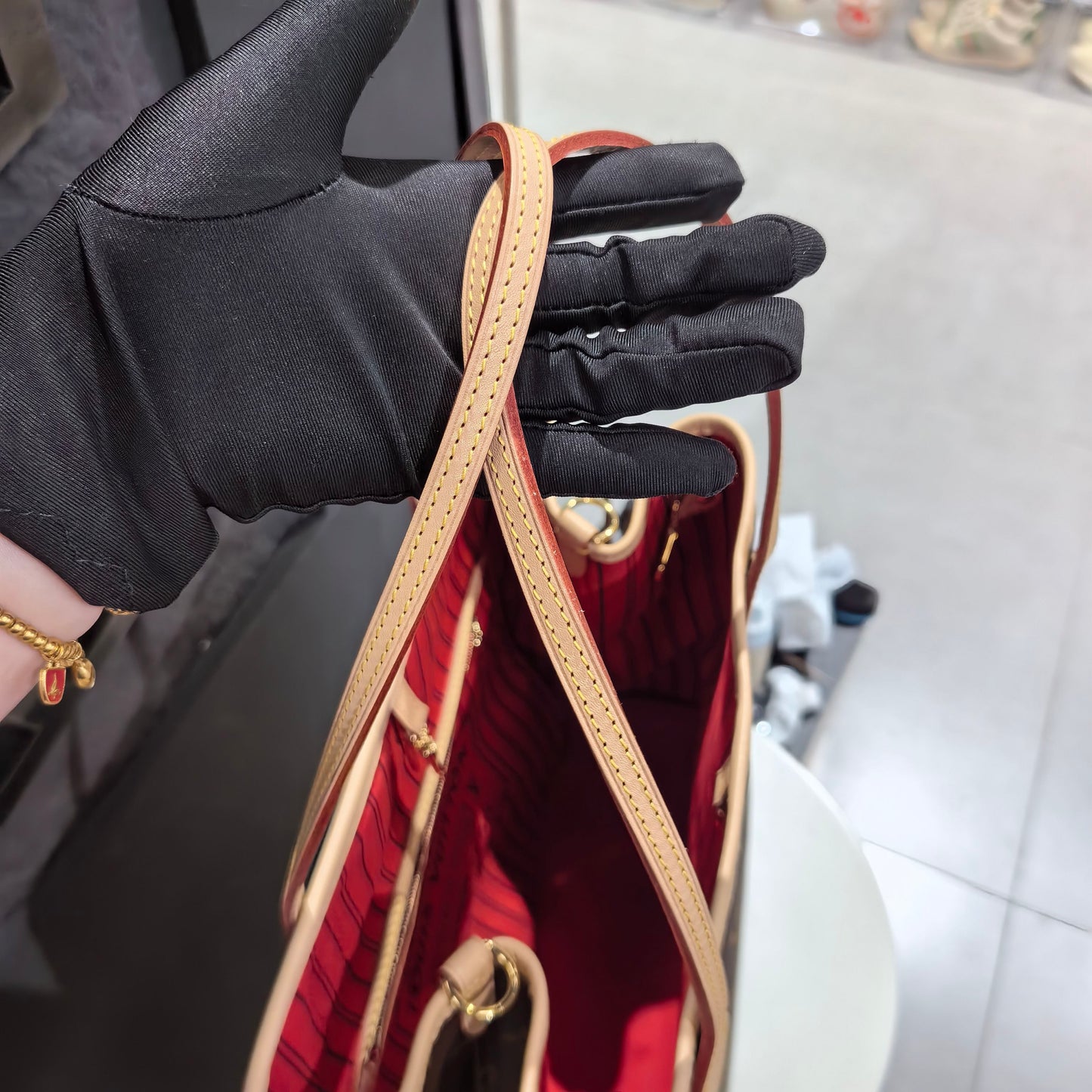 Louis Vuitton - Neverfull - Leather - Brown - (small)