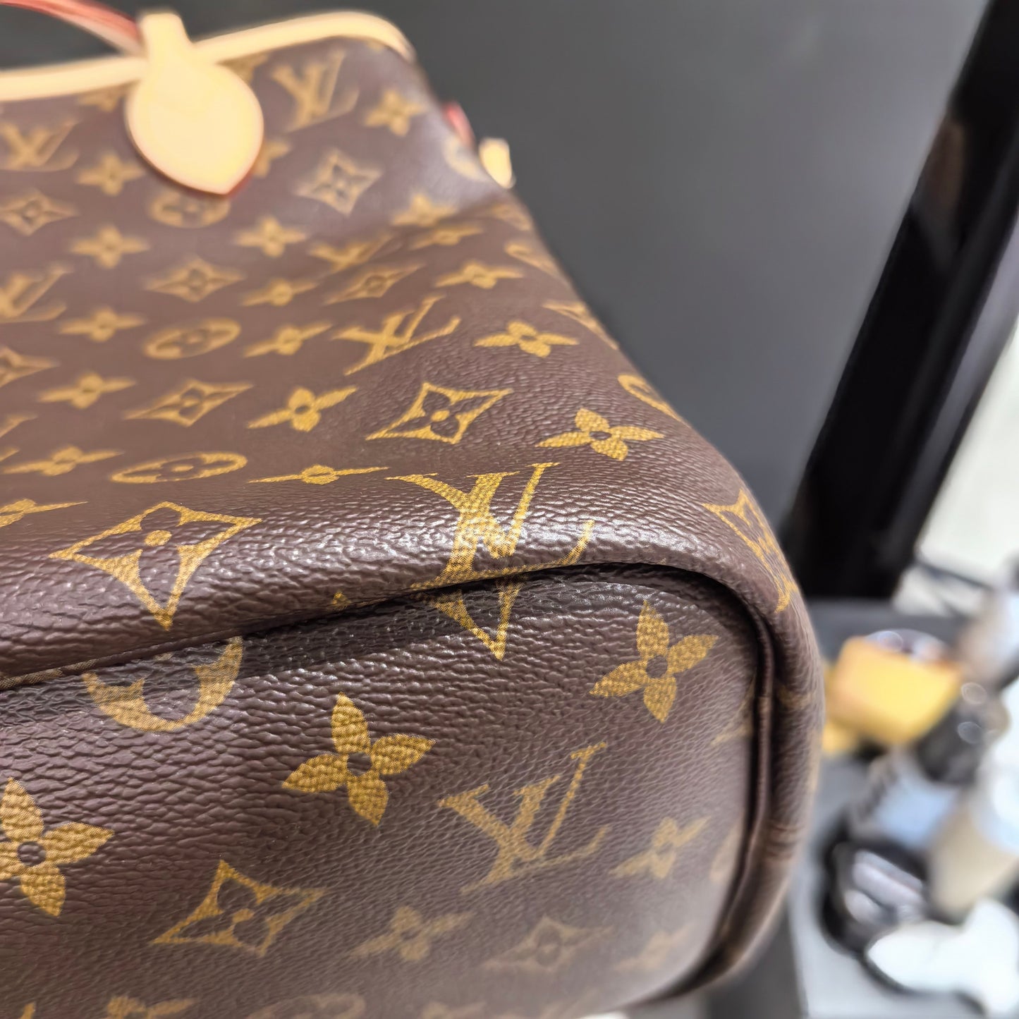 Louis Vuitton - Neverfull - Leather - Brown - (small)