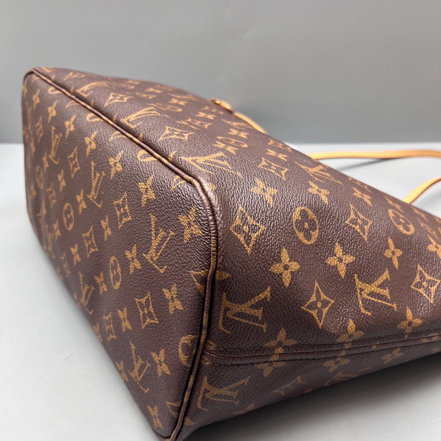Louis Vuitton - Neverfull MM - Monogram canvas with natural Vachetta leather trim - Brown - (medium)