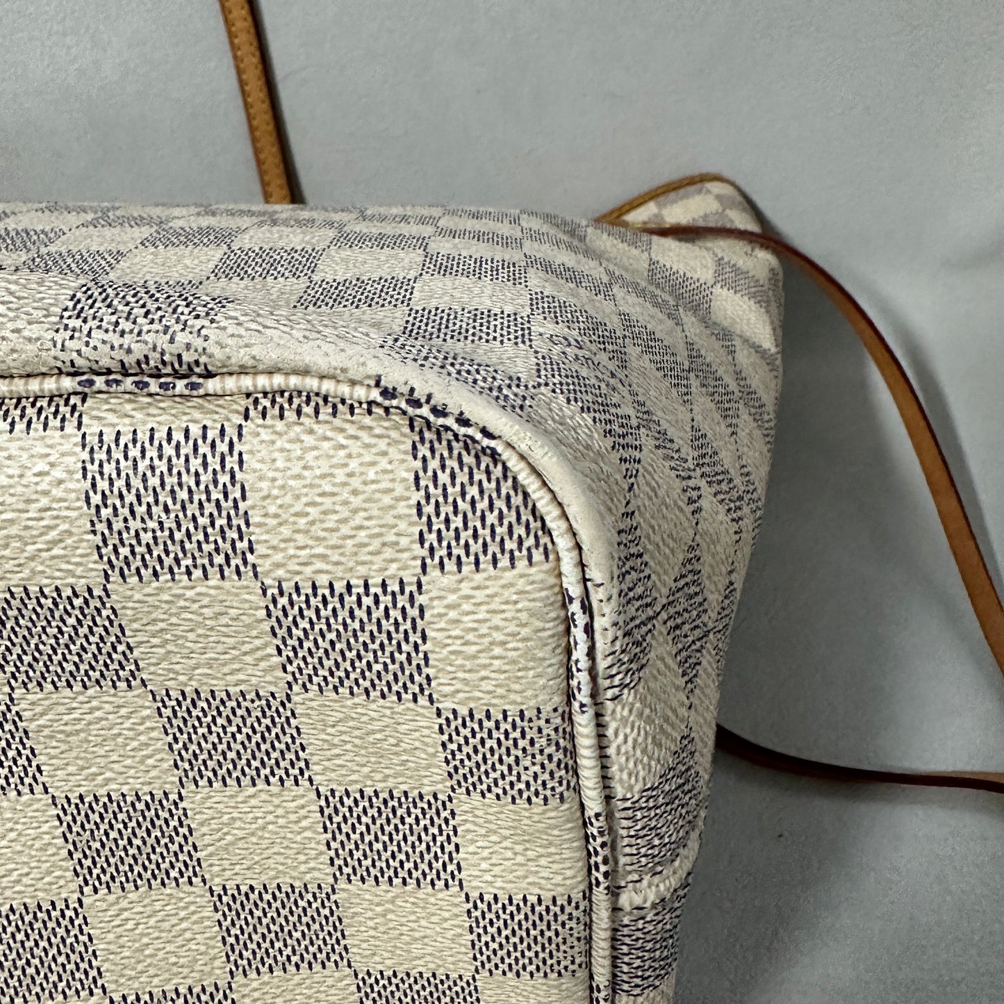 Louis Vuitton - Neverfull - Synthetic - White - (medium)