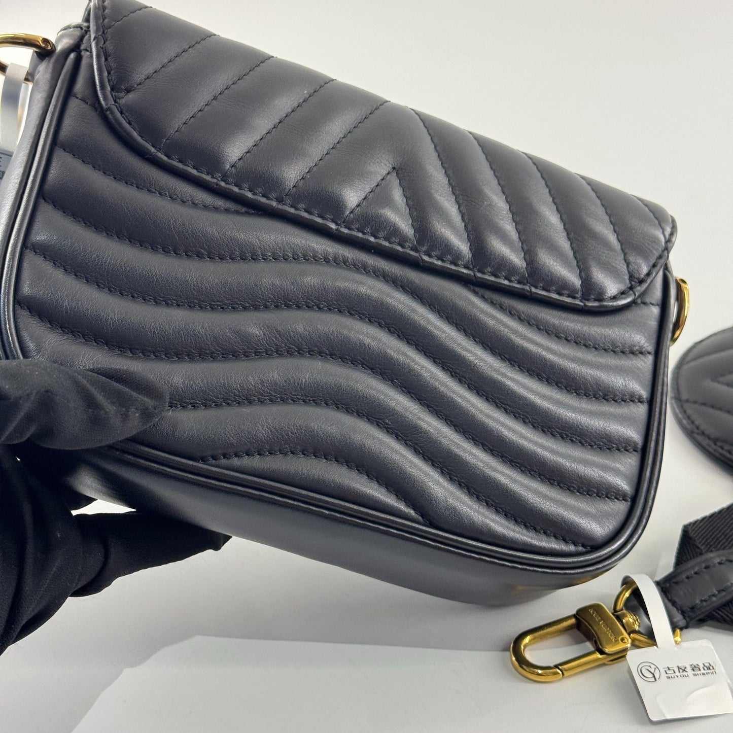 Louis Vuitton New Wave Leather Black - view 3