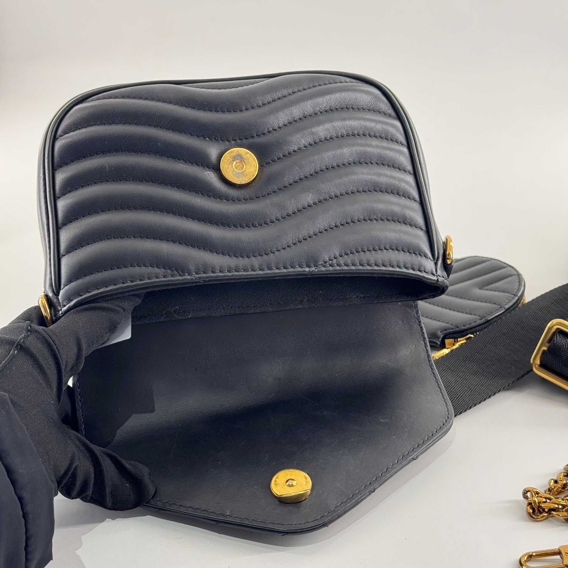 Louis Vuitton New Wave Leather Black - view 5